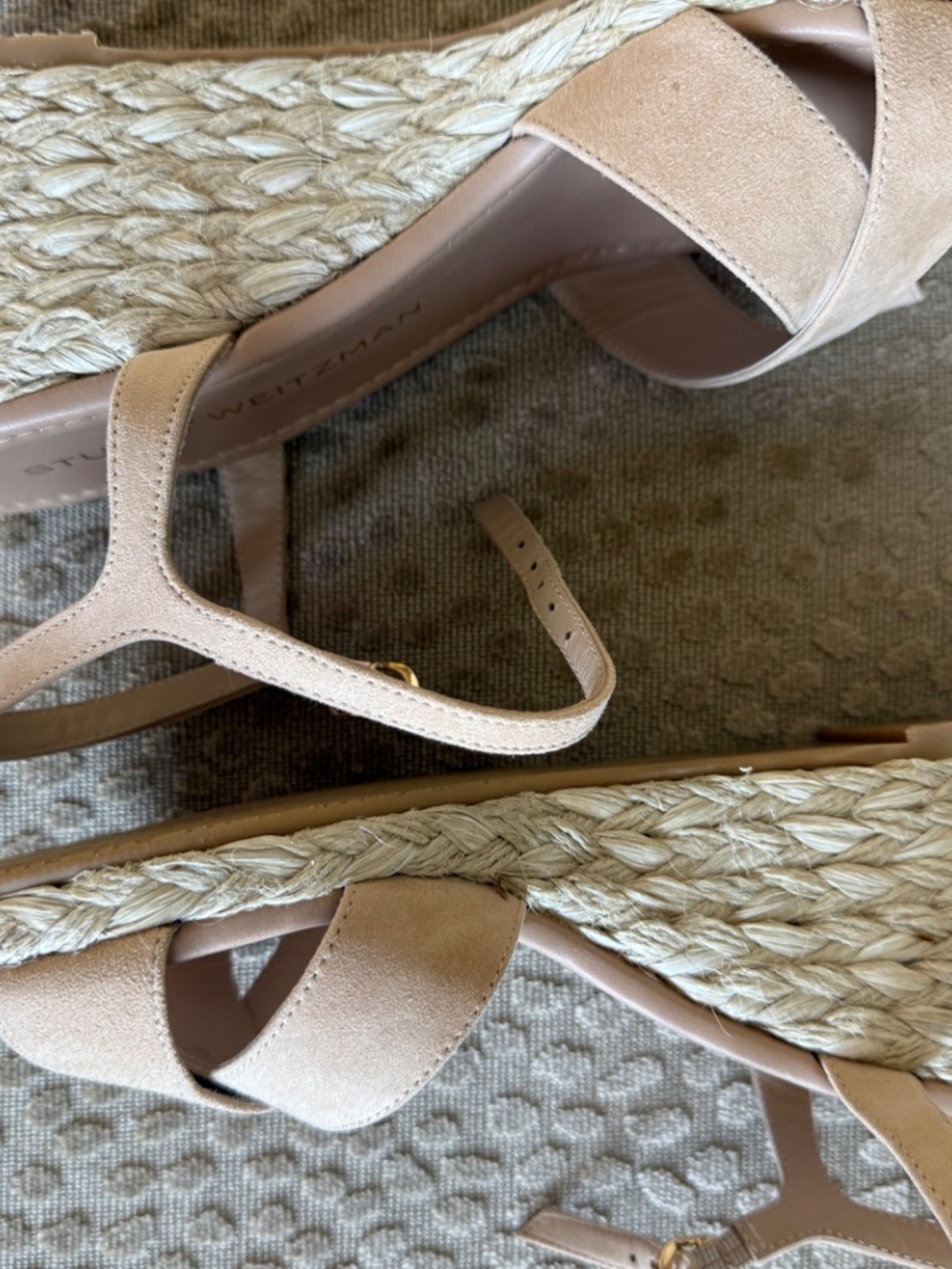 Stuart Weitzman - Picture 6 of 9